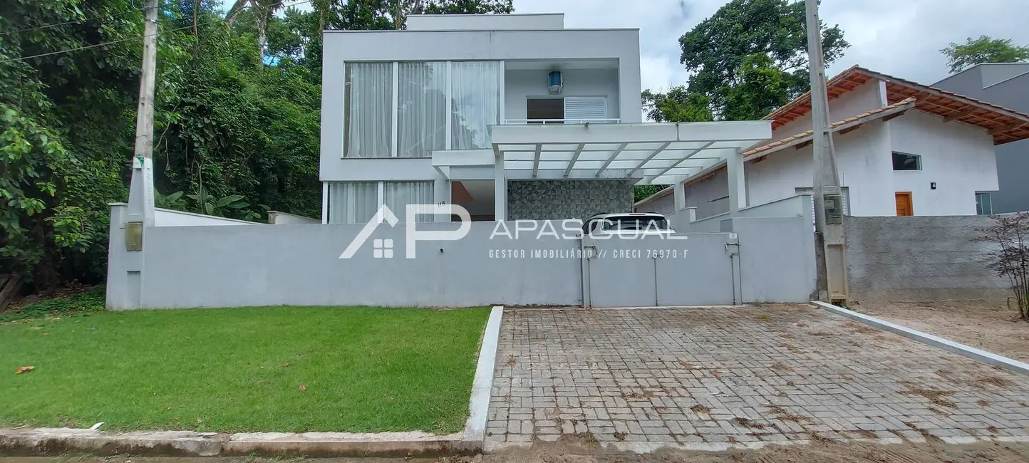 Foto 1 de Casa de Condomínio com 3 quartos à venda, 190m2 em Caraguatatuba - SP