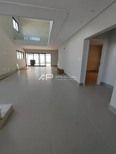 Foto 5 de Casa de Condomínio com 5 quartos à venda e para alugar, 330m2 em Costa Nova, Caraguatatuba - SP
