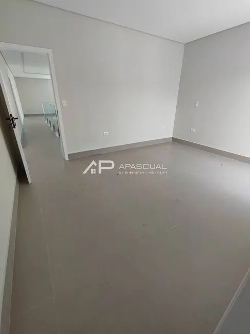 Foto 6 de Casa de Condomínio com 5 quartos à venda e para alugar, 330m2 em Costa Nova, Caraguatatuba - SP