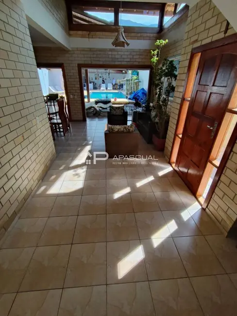 Sobrado com 4 quartos à venda e para alugar, 220m2 em Portal do Patrimonium, Caraguatatuba - SP - imagem 6 Foto 6 de Sobrado com 4 quartos à venda e para alugar, 220m2 em Portal do Patrimonium, Caraguatatuba - SP
