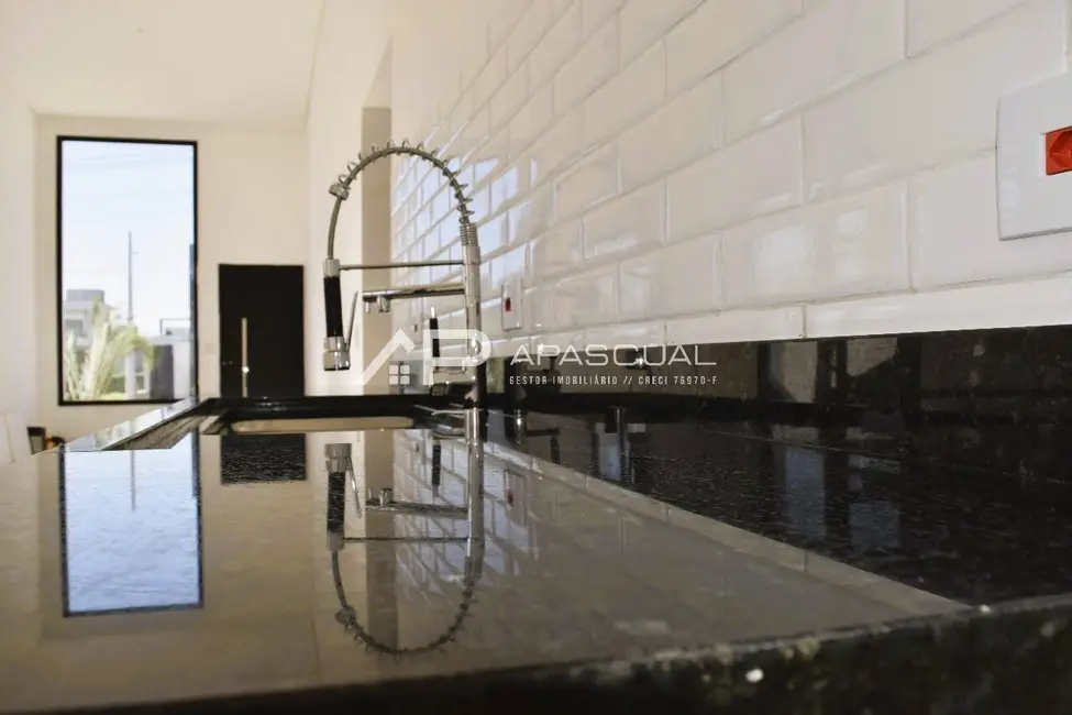 Foto 5 de Casa com 3 quartos à venda, 135m2 em Cacapava - SP