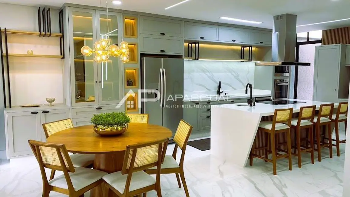 Casa com 3 quartos à venda, 243m2 em Sao Jose Dos Campos - SP - imagem 3 Foto 3 de Casa com 3 quartos à venda, 243m2 em Sao Jose Dos Campos - SP