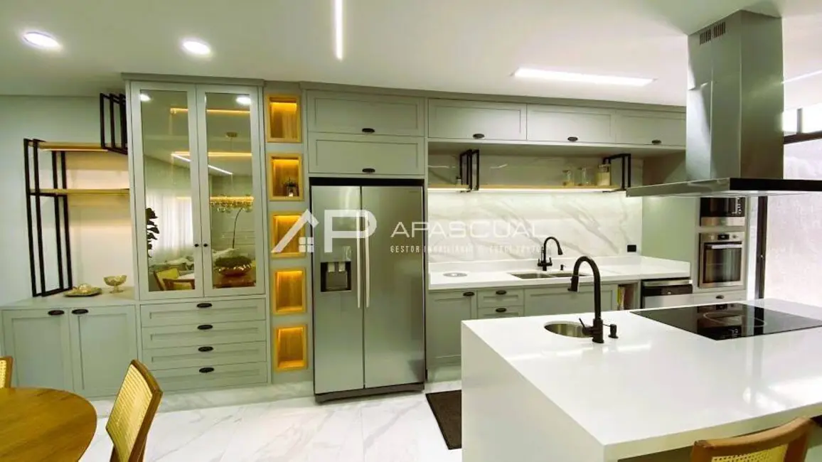 Casa com 3 quartos à venda, 243m2 em Sao Jose Dos Campos - SP - imagem 8 Foto 8 de Casa com 3 quartos à venda, 243m2 em Sao Jose Dos Campos - SP