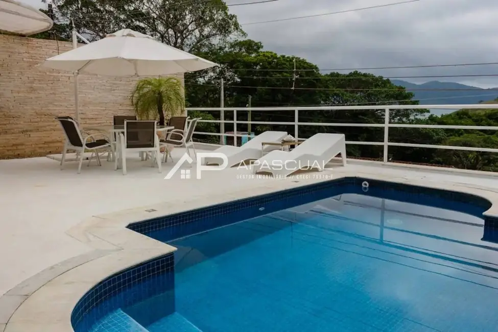 Casa à venda, 563m2 em Caraguatatuba - SP - imagem 6 Foto 6 de Casa à venda, 563m2 em Caraguatatuba - SP