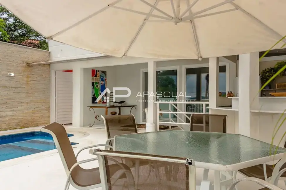 Foto 16 de Casa à venda, 563m2 em Caraguatatuba - SP