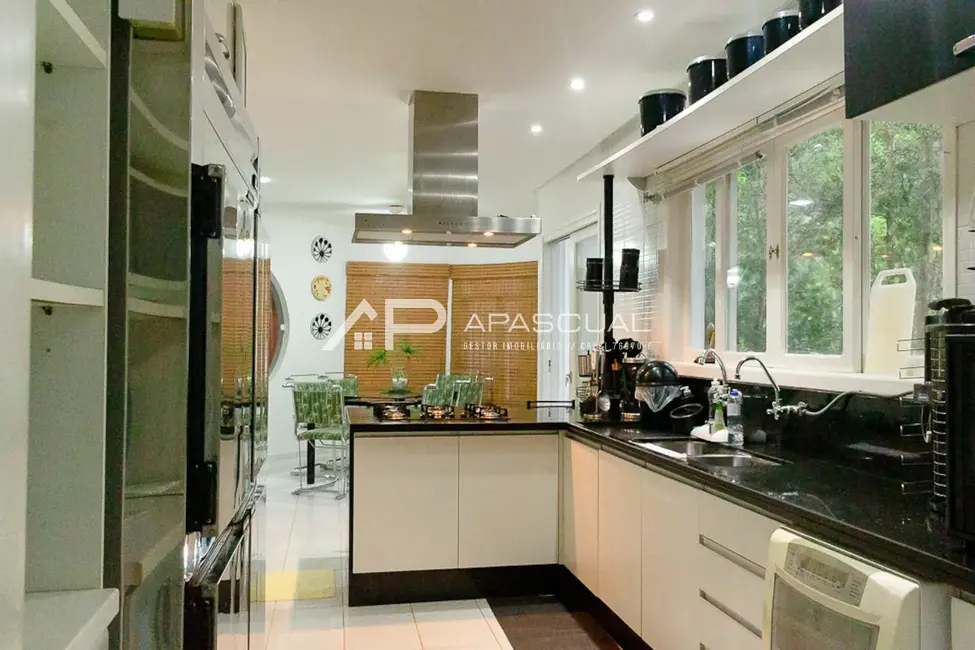 Foto 43 de Casa à venda, 563m2 em Caraguatatuba - SP