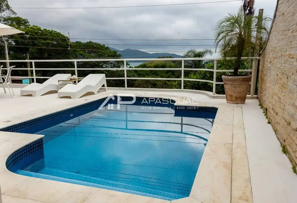 Casa à venda, 563m2 em Caraguatatuba - SP - imagem 7 Foto 7 de Casa à venda, 563m2 em Caraguatatuba - SP