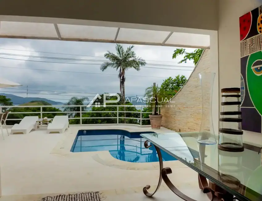 Casa à venda, 563m2 em Caraguatatuba - SP - imagem 4 Foto 4 de Casa à venda, 563m2 em Caraguatatuba - SP