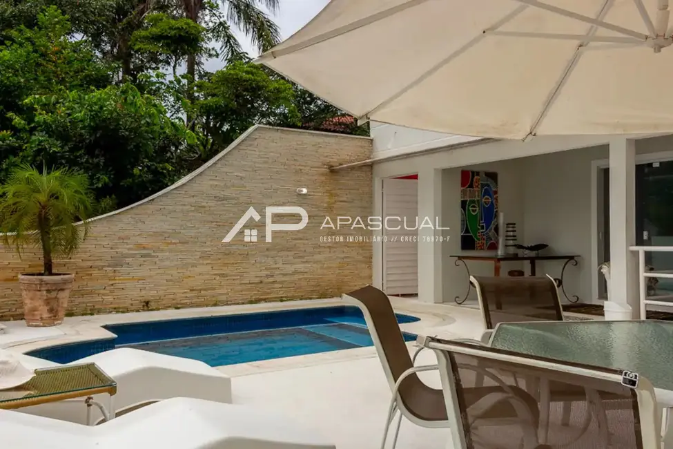 Casa à venda, 563m2 em Caraguatatuba - SP - imagem 9 Foto 9 de Casa à venda, 563m2 em Caraguatatuba - SP