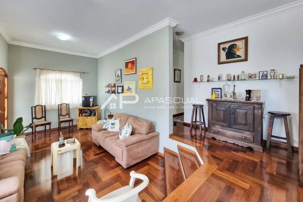 Foto 3 de Casa com 4 quartos à venda, 190m2 em Sao Jose Dos Campos - SP