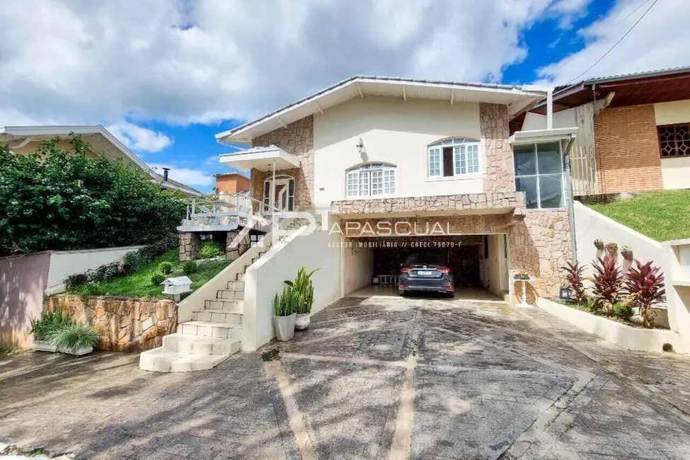 Foto 2 de Casa com 4 quartos à venda, 190m2 em Sao Jose Dos Campos - SP