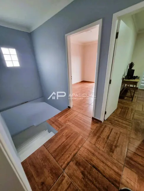 Casa com 3 quartos à venda, 105m2 em Sao Jose Dos Campos - SP - imagem 4 Foto 4 de Casa com 3 quartos à venda, 105m2 em Sao Jose Dos Campos - SP