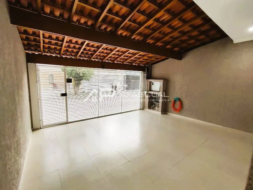 Foto 3 de Casa com 3 quartos à venda, 177m2 em Sao Jose Dos Campos - SP