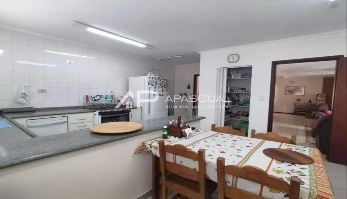 Foto 8 de Casa com 4 quartos à venda, 380m2 em Sao Jose Dos Campos - SP