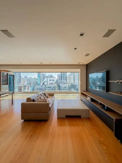 Apartamento com 2 quartos à venda e para alugar, 160m2 em Vila Nova Conceição, São Paulo - SP - imagem 1 Foto 1 de Apartamento com 2 quartos à venda e para alugar, 160m2 em Vila Nova Conceição, São Paulo - SP