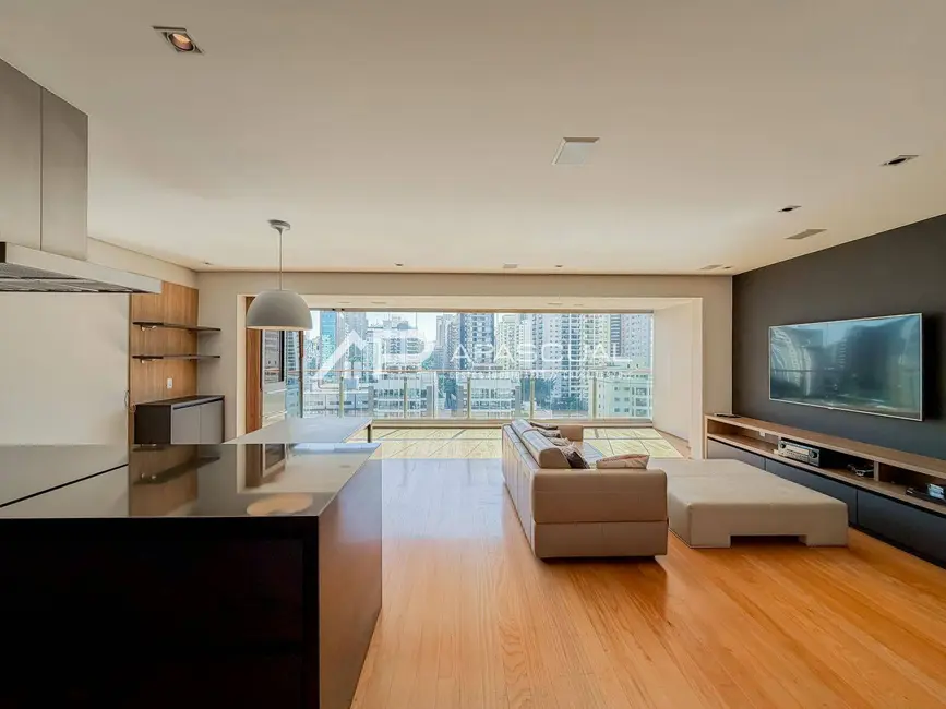 Apartamento com 2 quartos à venda e para alugar, 160m2 em Vila Nova Conceição, São Paulo - SP - imagem 2 Foto 2 de Apartamento com 2 quartos à venda e para alugar, 160m2 em Vila Nova Conceição, São Paulo - SP