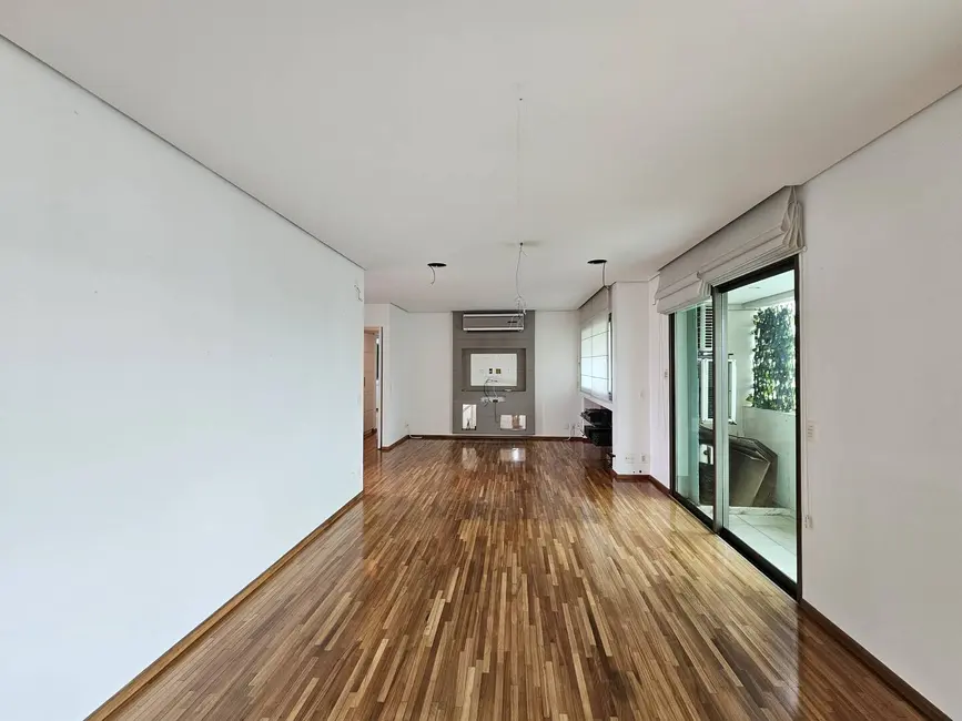 Apartamento com 3 quartos à venda, 147m2 em São Paulo - SP - imagem 3 Foto 3 de Apartamento com 3 quartos à venda, 147m2 em São Paulo - SP
