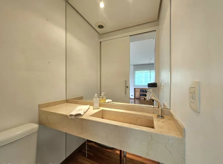 Apartamento com 3 quartos à venda, 147m2 em São Paulo - SP - imagem 9 Foto 9 de Apartamento com 3 quartos à venda, 147m2 em São Paulo - SP