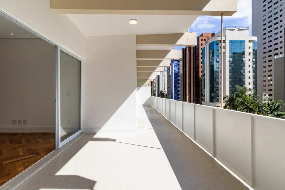 Apartamento com 3 quartos à venda, 202m2 em Higienópolis, São Paulo - SP - imagem 8 Foto 8 de Apartamento com 3 quartos à venda, 202m2 em Higienópolis, São Paulo - SP