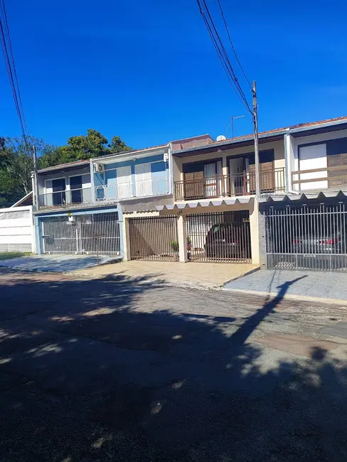 Sobrado com 3 quartos à venda, 130m2 em Uberaba, Curitiba - PR - imagem 1 Foto 1 de Sobrado com 3 quartos à venda, 130m2 em Uberaba, Curitiba - PR