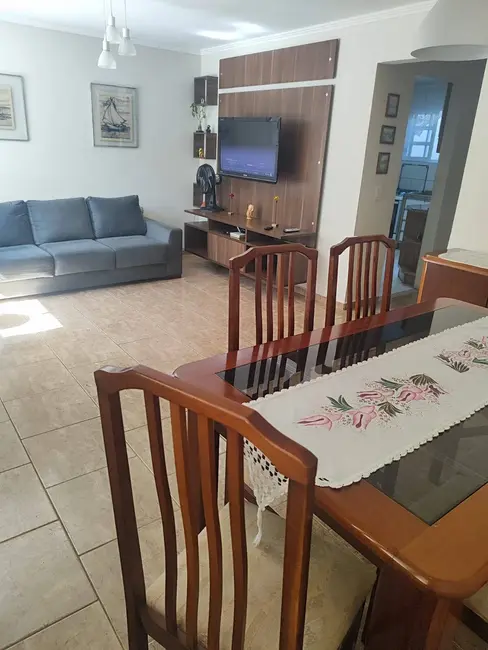 Sobrado com 3 quartos à venda, 130m2 em Uberaba, Curitiba - PR - imagem 5 Foto 5 de Sobrado com 3 quartos à venda, 130m2 em Uberaba, Curitiba - PR