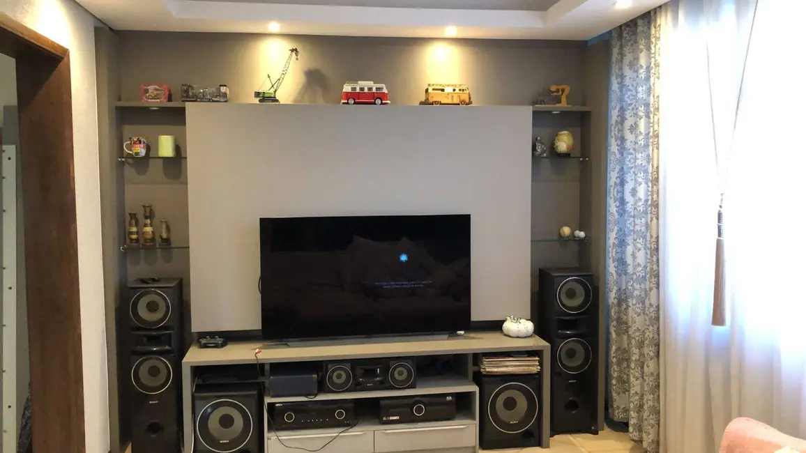 Foto 2 de Sobrado com 3 quartos à venda, 147m2 em Cajuru, Curitiba - PR