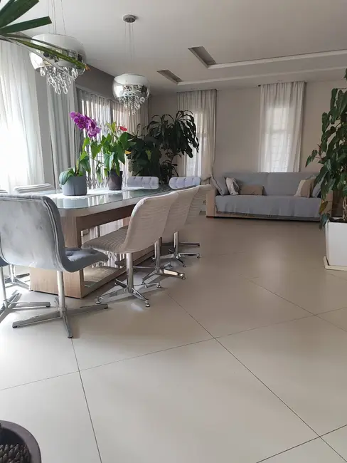 Casa com 4 quartos à venda, 337m2 em Jardim das Américas, Curitiba - PR - imagem 8 Foto 8 de Casa com 4 quartos à venda, 337m2 em Jardim das Américas, Curitiba - PR