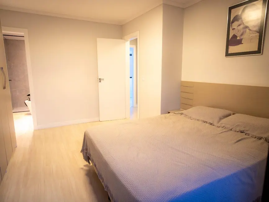 Foto 5 de Sobrado com 3 quartos à venda, 182m2 em Jardim das Américas, Curitiba - PR