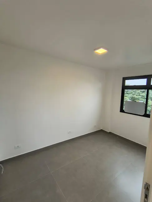 Apartamento com 3 quartos à venda, 54m2 em Novo Mundo, Curitiba - PR - imagem 3 Foto 3 de Apartamento com 3 quartos à venda, 54m2 em Novo Mundo, Curitiba - PR