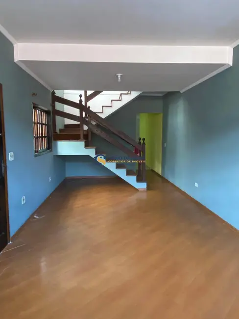 Sobrado com 4 quartos à venda, 280m2 em Jardim Santa Mena, Guarulhos - SP - imagem 4 Foto 4 de Sobrado com 4 quartos à venda, 280m2 em Jardim Santa Mena, Guarulhos - SP