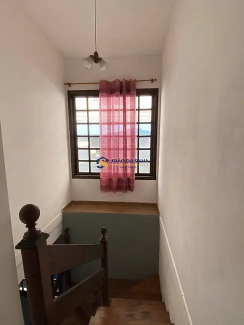 Sobrado com 4 quartos à venda, 280m2 em Jardim Santa Mena, Guarulhos - SP - imagem 9 Foto 9 de Sobrado com 4 quartos à venda, 280m2 em Jardim Santa Mena, Guarulhos - SP