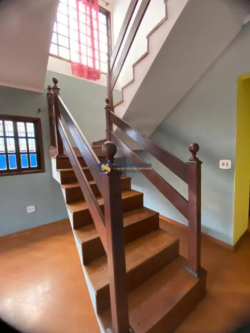 Sobrado com 4 quartos à venda, 280m2 em Jardim Santa Mena, Guarulhos - SP - imagem 6 Foto 6 de Sobrado com 4 quartos à venda, 280m2 em Jardim Santa Mena, Guarulhos - SP