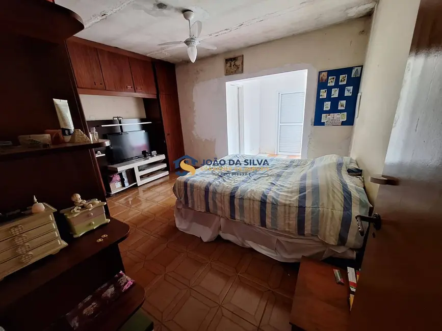 Sobrado com 4 quartos à venda, 183m2 em Jardim Santa Mena, Guarulhos - SP - imagem 6 Foto 6 de Sobrado com 4 quartos à venda, 183m2 em Jardim Santa Mena, Guarulhos - SP