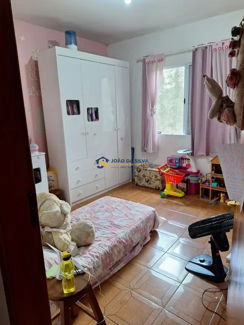 Sobrado com 4 quartos à venda, 183m2 em Jardim Santa Mena, Guarulhos - SP - imagem 8 Foto 8 de Sobrado com 4 quartos à venda, 183m2 em Jardim Santa Mena, Guarulhos - SP