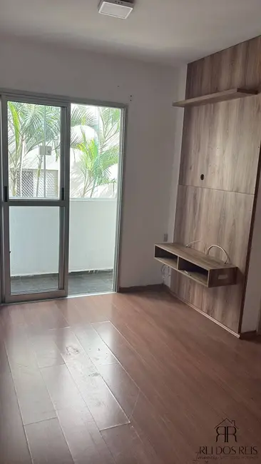 Foto 3 de Apartamento com 2 quartos para alugar, 50m2 em Vila Carmosina, São Paulo - SP