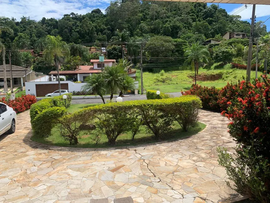 Casa com 6 quartos à venda, 1000m2 em Monte Alegre Do Sul - SP - imagem 3 Foto 3 de Casa com 6 quartos à venda, 1000m2 em Monte Alegre Do Sul - SP