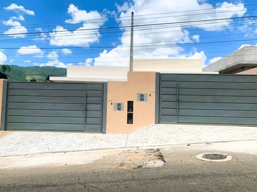Foto 1 de Casa com 3 quartos à venda, 180m2 em Vila Petrópolis, Atibaia - SP