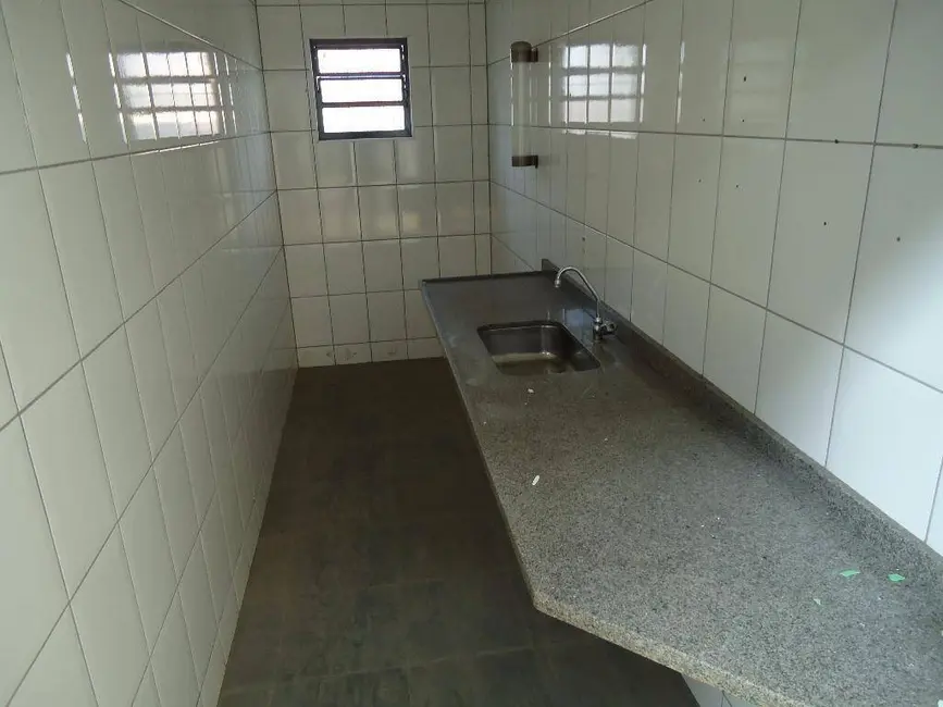 Armazém / Galpão para alugar, 330m2 em Jardim Imperial, Atibaia - SP - imagem 8 Foto 8 de Armazém / Galpão para alugar, 330m2 em Jardim Imperial, Atibaia - SP