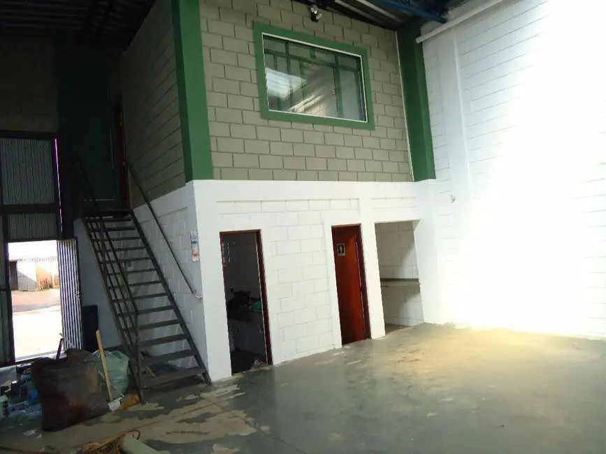 Armazém / Galpão para alugar, 330m2 em Jardim Imperial, Atibaia - SP - imagem 4 Foto 4 de Armazém / Galpão para alugar, 330m2 em Jardim Imperial, Atibaia - SP