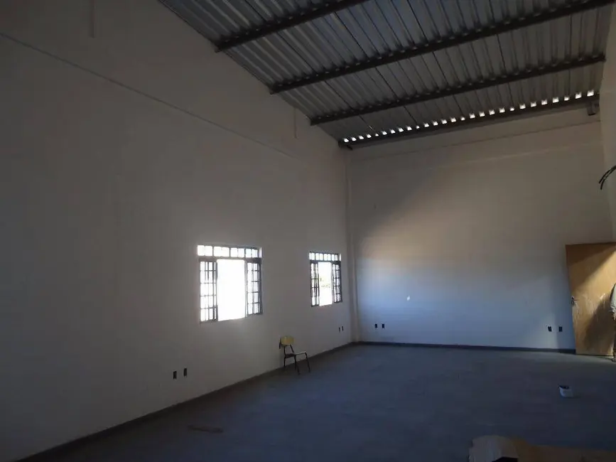 Armazém / Galpão para alugar, 860m2 em Recreio Estoril, Atibaia - SP - imagem 5 Foto 5 de Armazém / Galpão para alugar, 860m2 em Recreio Estoril, Atibaia - SP