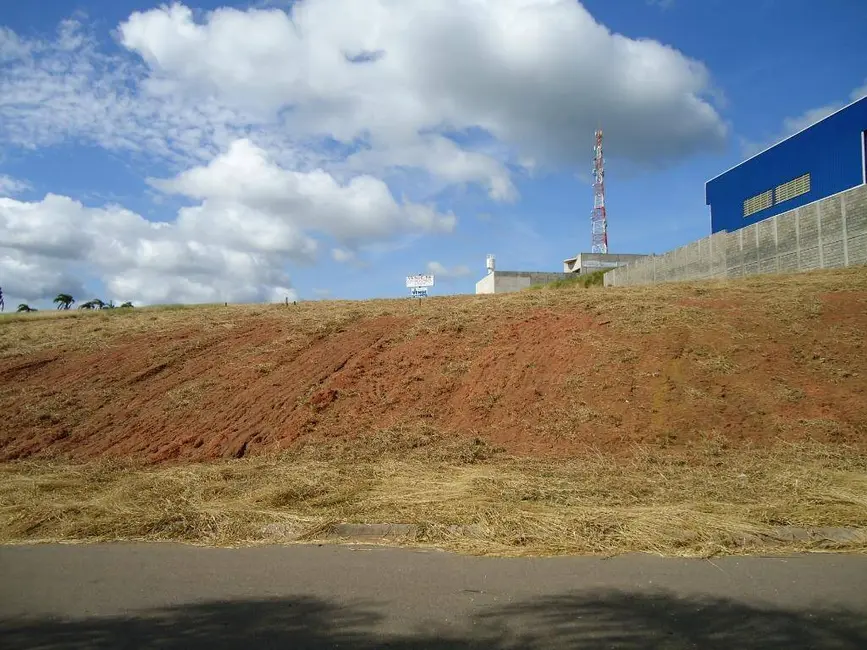 Foto 1 de Terreno / Lote à venda, 5914m2 em Tanque, Atibaia - SP