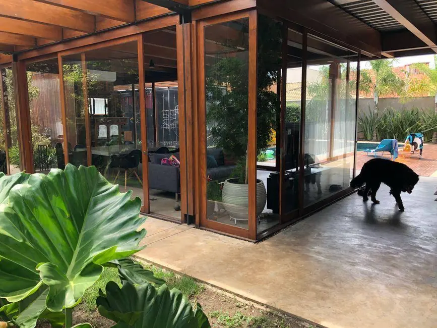 Casa com 4 quartos à venda, 880m2 em Amparo - SP - imagem 5 Foto 5 de Casa com 4 quartos à venda, 880m2 em Amparo - SP