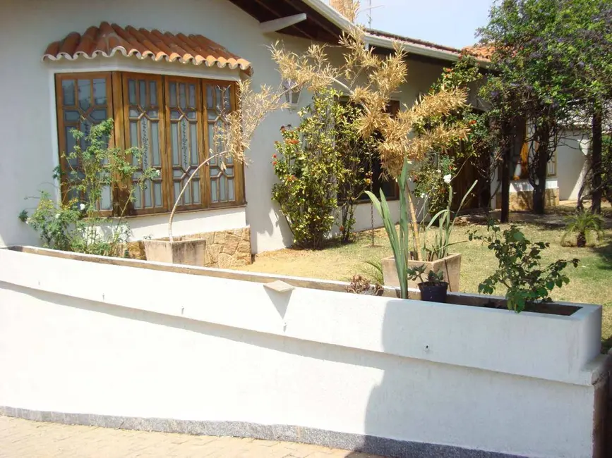 Foto 2 de Casa com 4 quartos à venda, 1040m2 em Campinas - SP