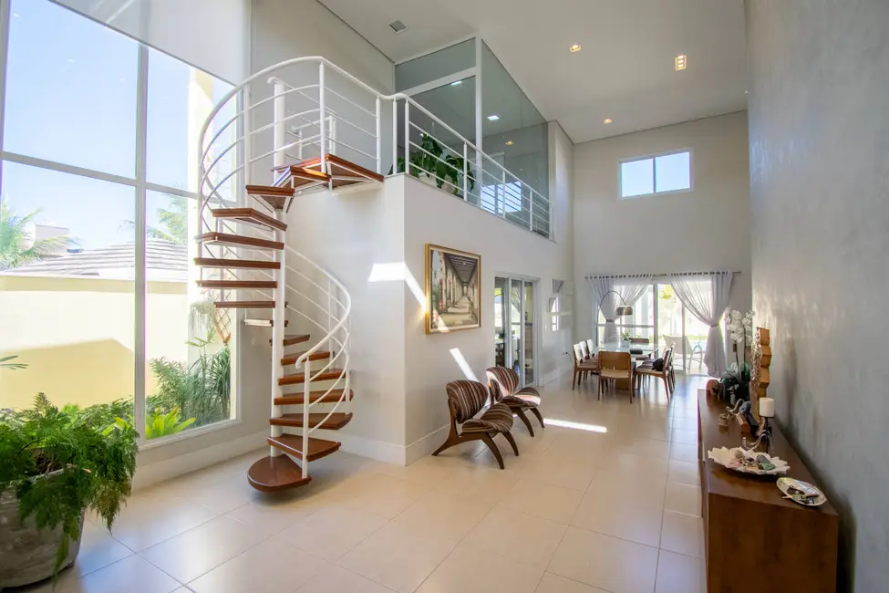 Foto 3 de Casa de Condomínio com 4 quartos à venda, 680m2 em Atibaia - SP