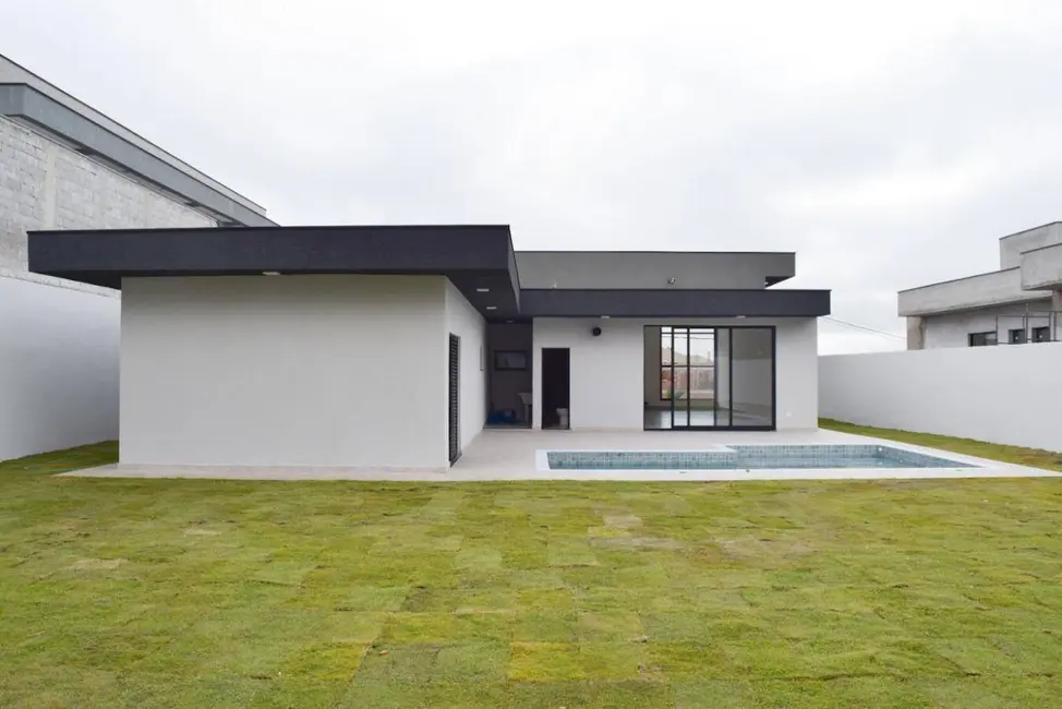 Foto 4 de Casa com 3 quartos à venda, 800m2 em Atibaia - SP