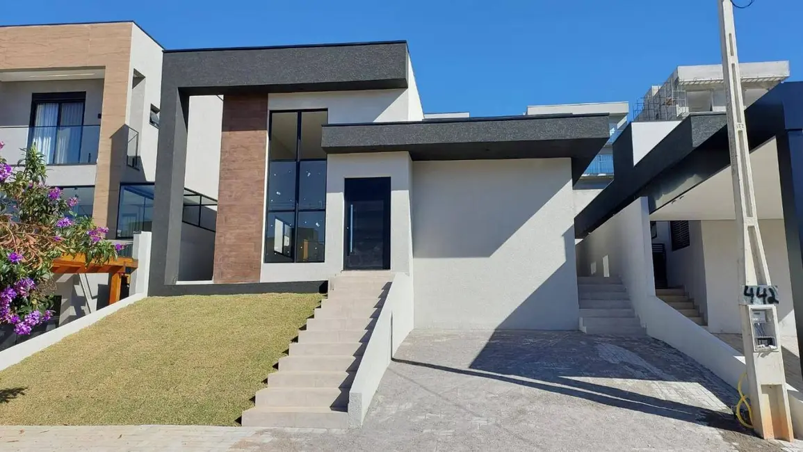 Foto 1 de Casa de Condomínio com 3 quartos à venda, 360m2 em Atibaia - SP