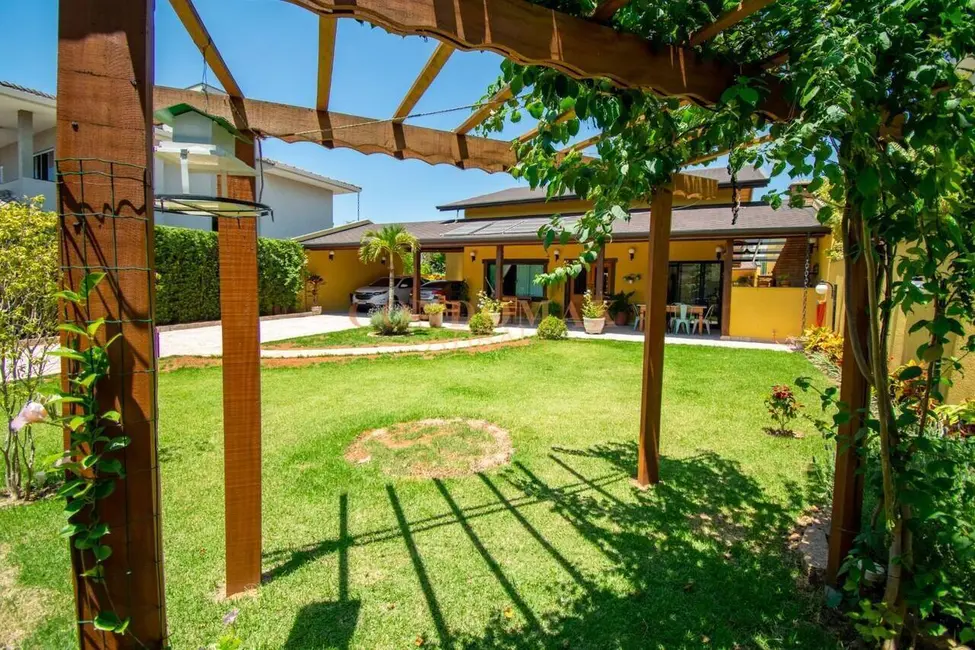 Casa de Condomínio com 4 quartos à venda, 680m2 em Atibaia - SP - imagem 3 Foto 3 de Casa de Condomínio com 4 quartos à venda, 680m2 em Atibaia - SP