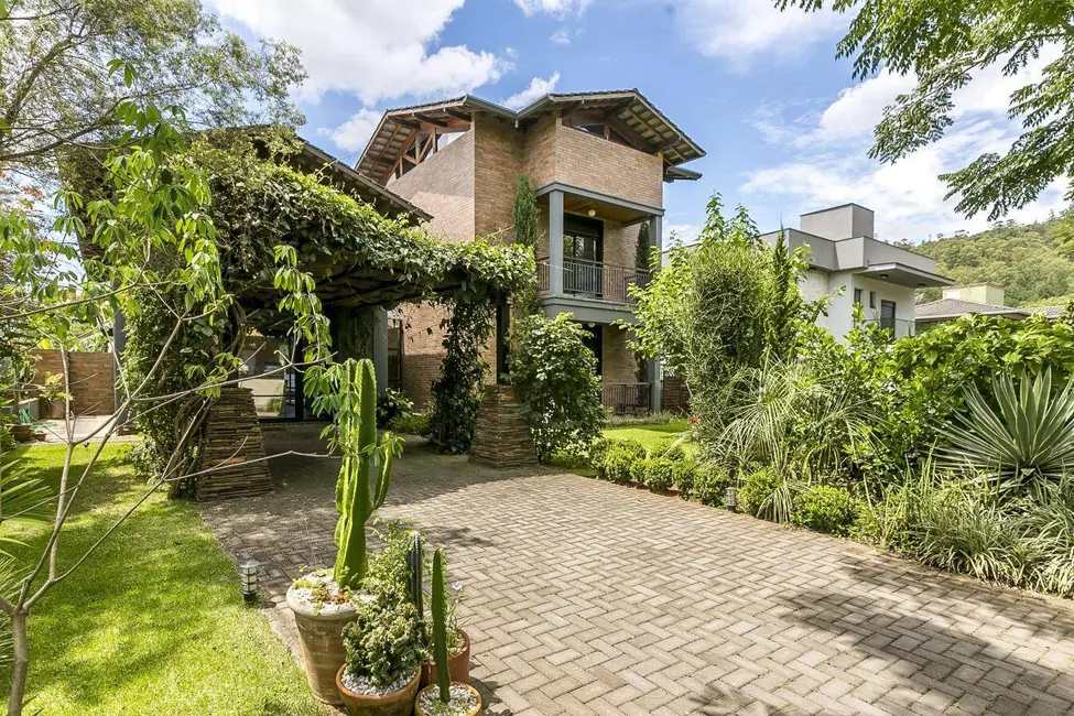 Casa de Condomínio com 4 quartos à venda, 800m2 em Atibaia - SP - imagem 2 Foto 2 de Casa de Condomínio com 4 quartos à venda, 800m2 em Atibaia - SP