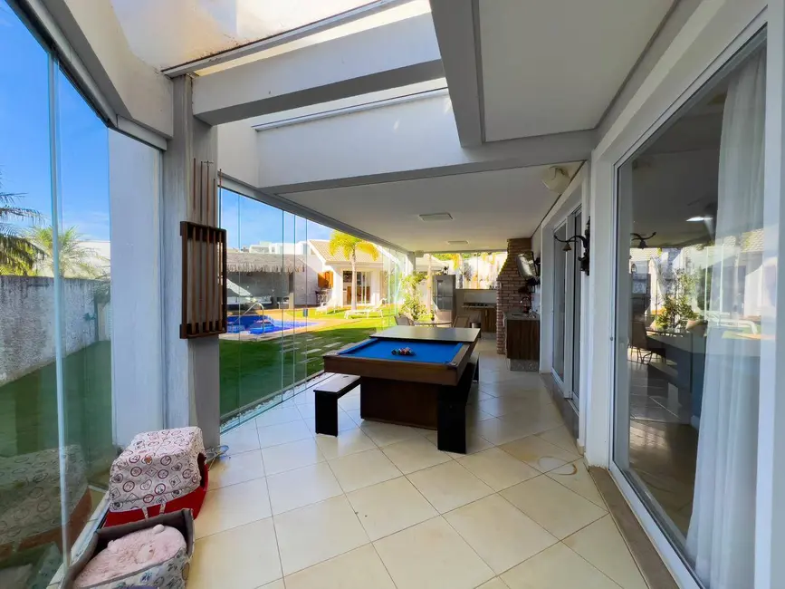Foto 4 de Casa de Condomínio com 3 quartos à venda e para alugar, 600m2 em Atibaia - SP