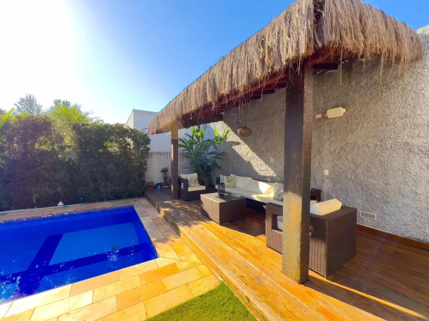 Foto 8 de Casa de Condomínio com 3 quartos à venda e para alugar, 600m2 em Atibaia - SP